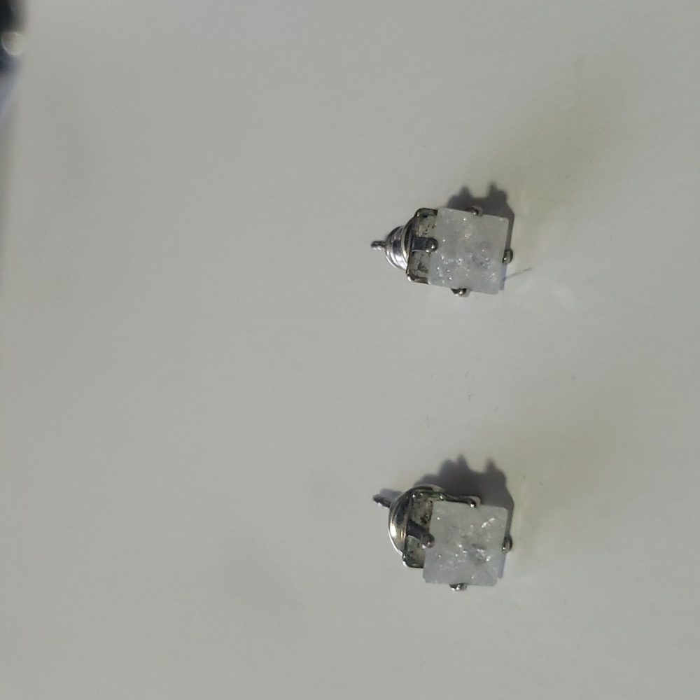 Stone Earings - Picture 8 of 8